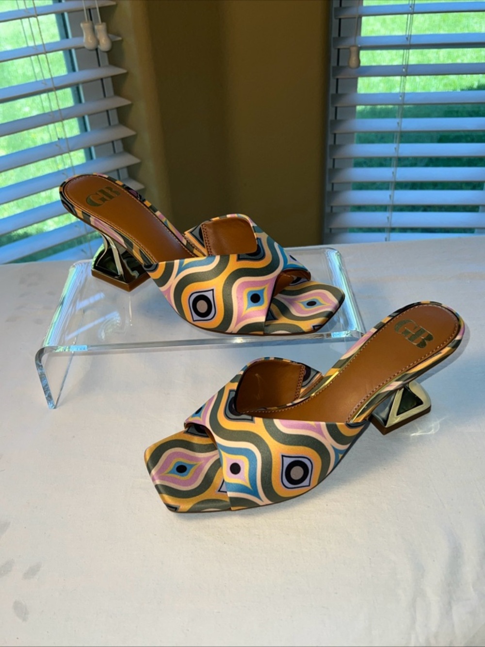 Gianni Bini Vibe-Check Retro Print Satin Sculpted Heel Dress Slide Sandal Sz 8.5